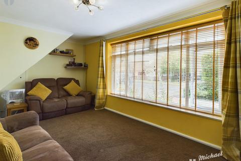 50 Aplin Road, Aylesbury, HP21 9BT