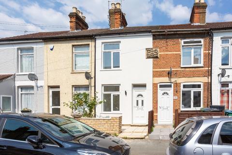 2 bedroom terraced house to rent, Fearnley Street, Watford, WD18