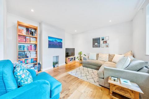 4 Clarence Road, London, W4 3AS