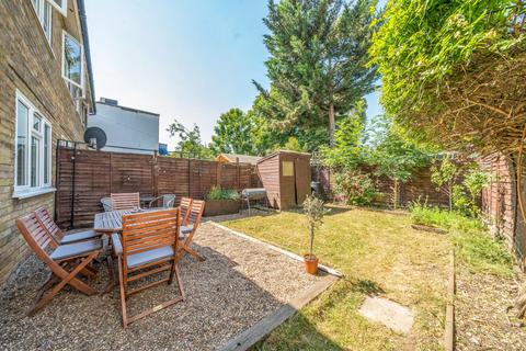 4 Clarence Road, London, W4 3AS