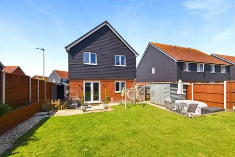 3 bedroom detached house for sale, Equine Way, Chinnor