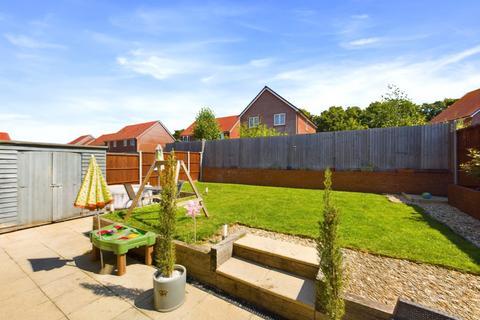 11 Equine Way, Chinnor, OX39 4GB