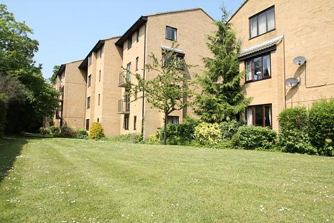 1 bedroom flat to rent, Woking GU22