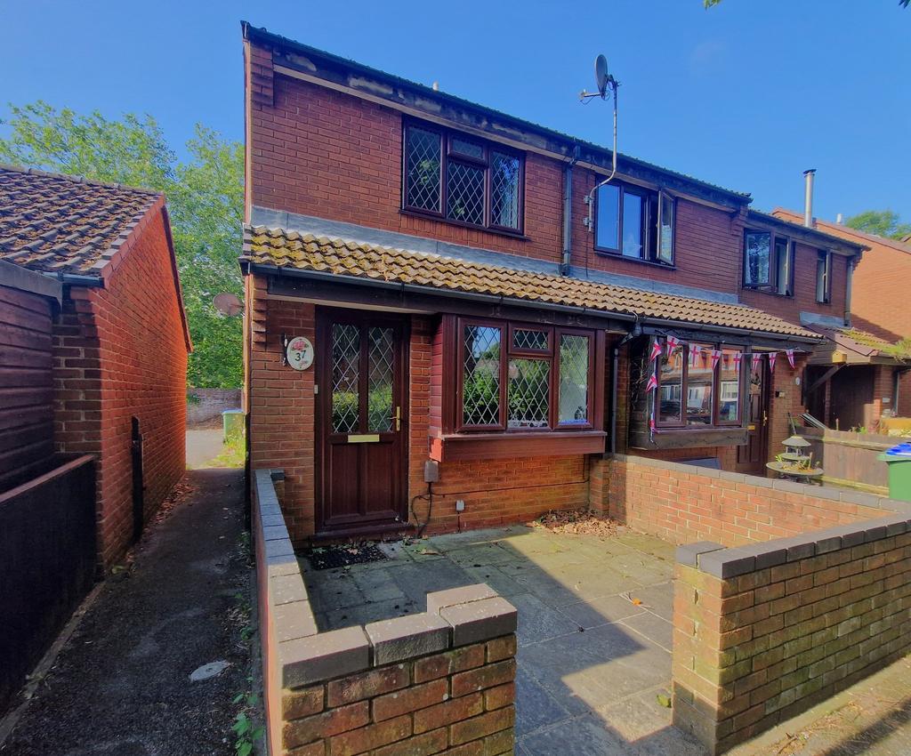 Course Park Crescent, Fareham... 2 bed end of terrace house to rent £