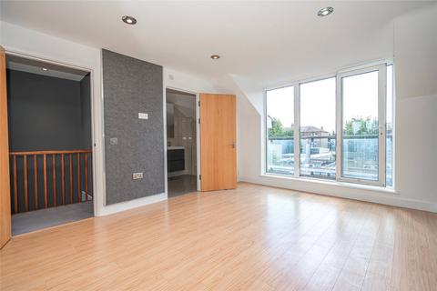 4 bedroom terraced house for sale, Lincoln Road, London, N2