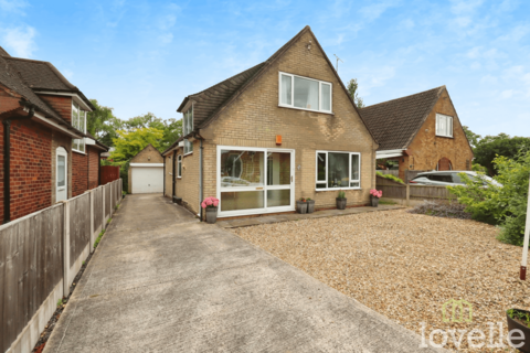 2 bedroom detached house for sale, Swallowbeck Avenue, Lincoln LN6