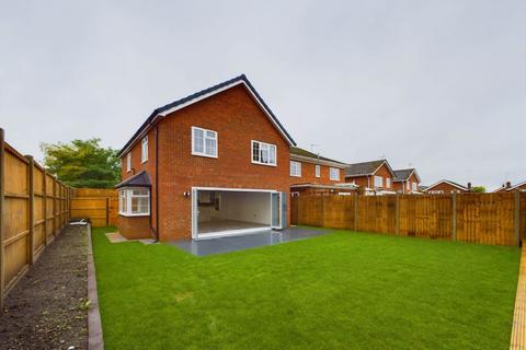 4 bedroom detached house for sale, The Spiert, Aylesbury HP17