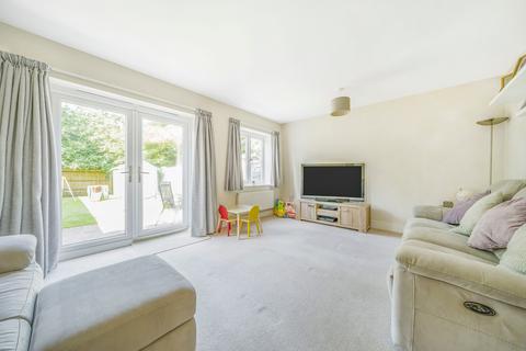 24 Edwards Close, Broadbridge Heath, Horsham, RH12 3PL
