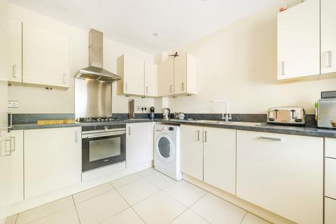 24 Edwards Close, Broadbridge Heath, Horsham, RH12 3PL