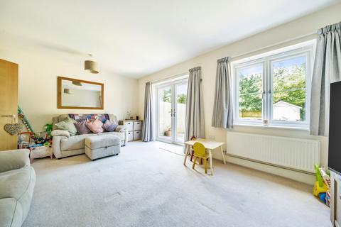 24 Edwards Close, Broadbridge Heath, Horsham, RH12 3PL
