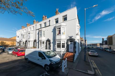 1 bedroom flat for sale, Clifton Lawn, Ramsgate, CT11