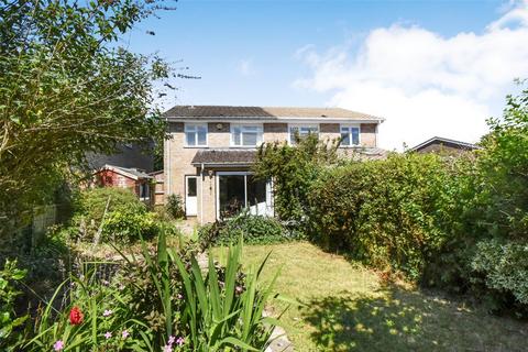 47 Lightsfield, Oakley, Basingstoke, RG23 7BL