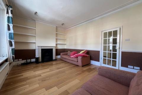 3 bedroom flat to rent, Woolwich Road, Greenwich, SE10