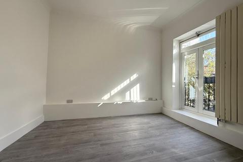 5 bedroom flat to rent, Woolwich Road, Greenwich, SE10