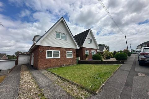 2 bedroom detached house to rent, Mayfield Place, Llantrisant, CF72