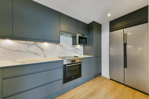 3 bedroom apartment to rent, Dolphin House, Smugglers Way, London, SW18