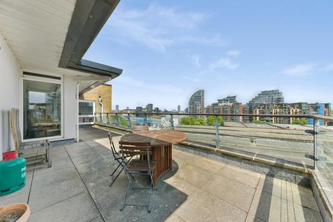 3 bedroom apartment to rent, Dolphin House, Smugglers Way, London, SW18