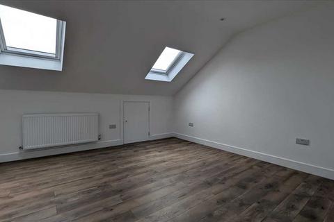 3 bedroom maisonette to rent, Colindale Avenue, Colindale