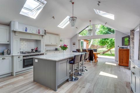 4 bedroom detached house for sale, Woodcote Road, Caversham Heights, Reading