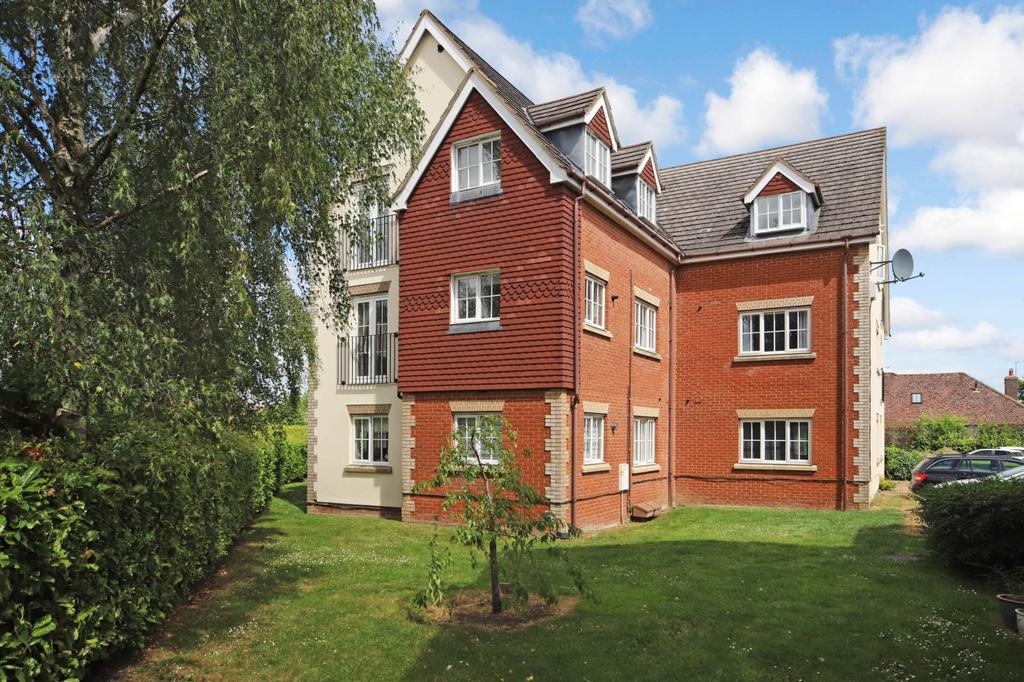 Aston Clinton 1 bed apartment for sale £235,000