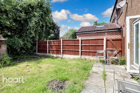 4 bedroom terraced house for sale, Elder Avenue, Wakefield