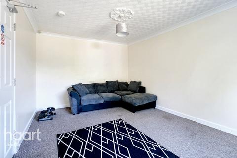 4 bedroom terraced house for sale, Elder Avenue, Wakefield