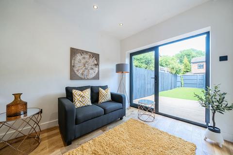 2 bedroom end of terrace house for sale, Spring Hill, London