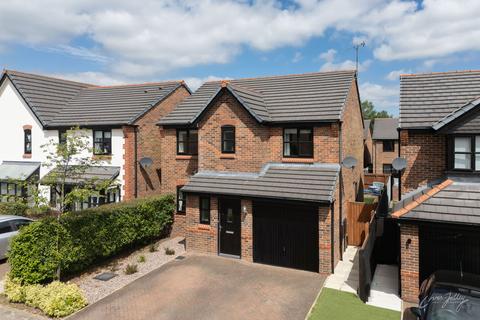 4 bedroom detached house for sale, Hawthorn Avenue, Hazel Grove, Stockport SK7 5DX