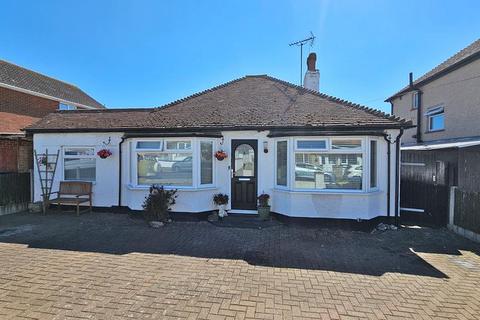 3 bedroom detached bungalow for sale, Sandown Drive, Herne Bay, CT6 8QJ