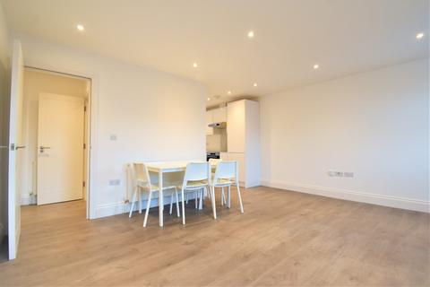 1 bedroom flat to rent, Ballards Lane, London, N12