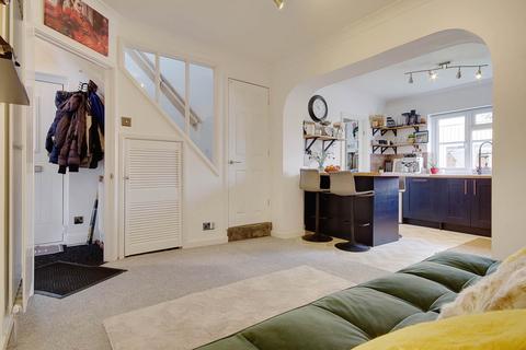 7 Bradpole Road, Bournemouth, BH8 9NX