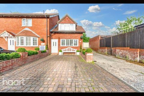 2 bedroom end of terrace house for sale, The Avenue, Liphook