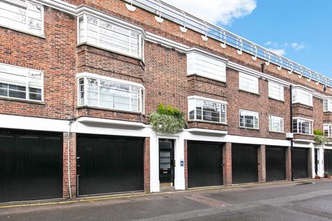 1 bedroom ground floor flat to rent, Gower Mews, London, Greater London, WC1E