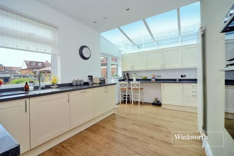 3 bedroom semi-detached house for sale, Oaks Avenue, Worcester Park, KT4