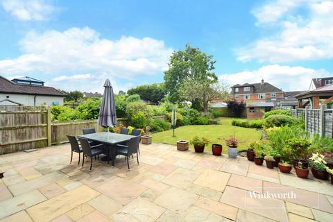 3 bedroom semi-detached house for sale, Oaks Avenue, Worcester Park, KT4