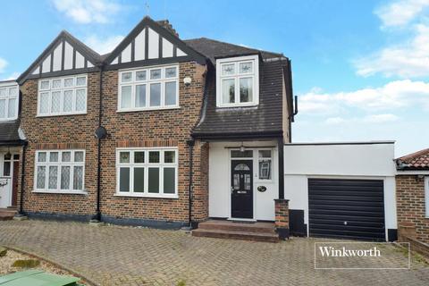 111 Oaks Avenue, Worcester Park, KT4 8XG