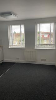 Studio to rent, Craigdale Road, Hornchurch RM11