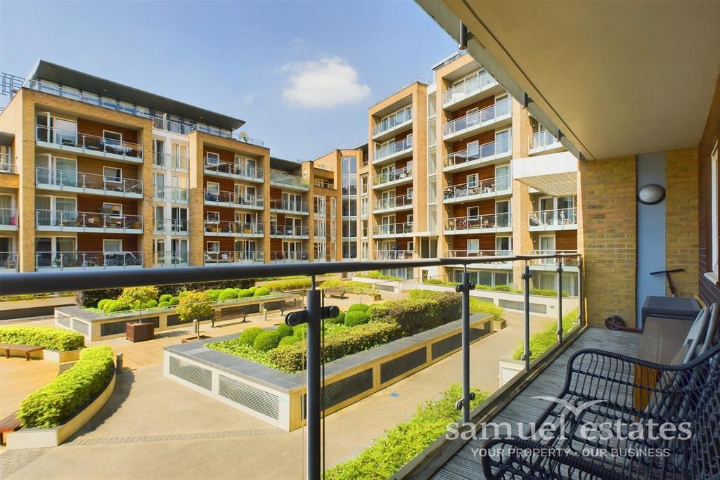 Viridian, Battersea Park, Battersea, SW8 1 bed flat to rent £2,100