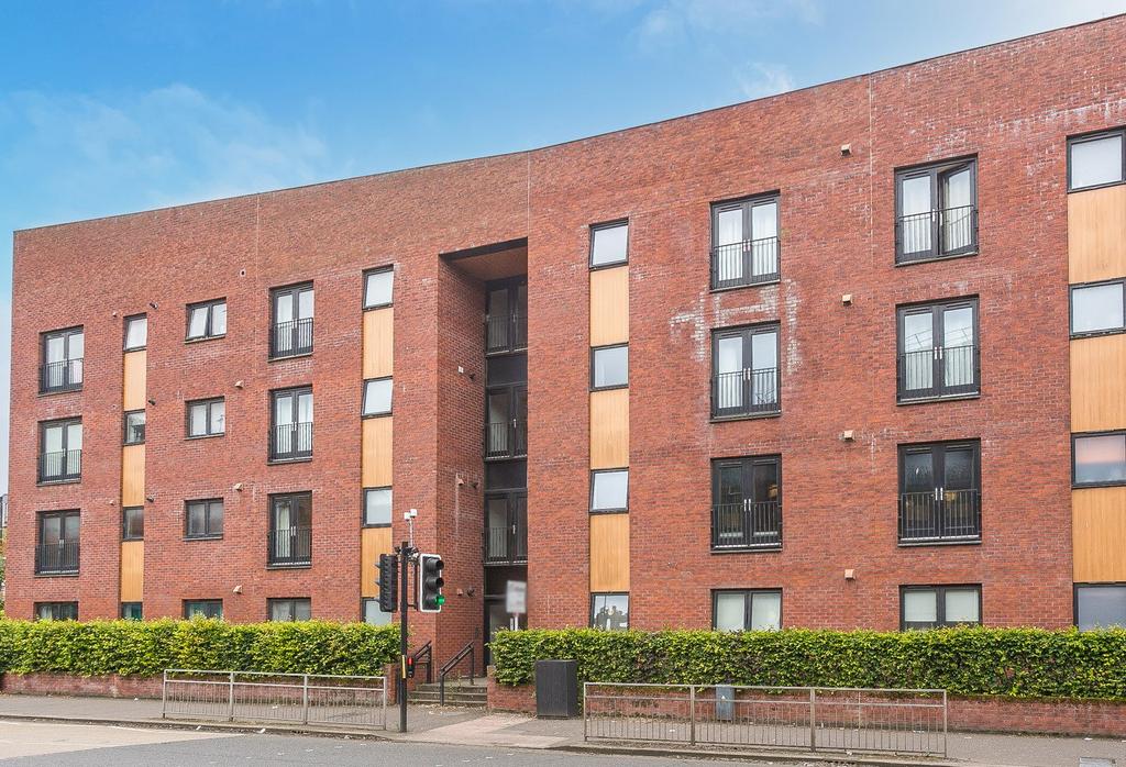 Govan Road, Glasgow, G51 2 bed flat for sale £140,000