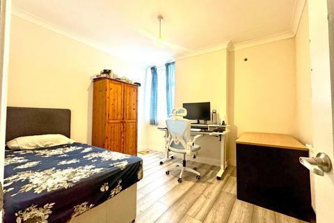 undefined, Chadwin Road, London, E13