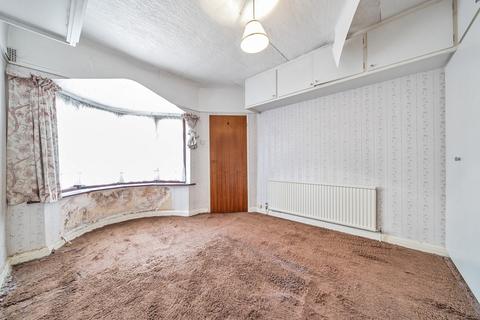 18 Sutton Close, Pinner, HA5 2JX