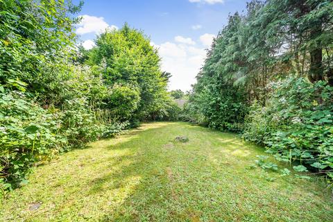 18 Sutton Close, Pinner, HA5 2JX