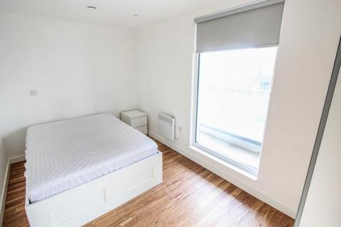 1 bedroom apartment for sale, at Elmire Way Apartments, Salford Quays M5