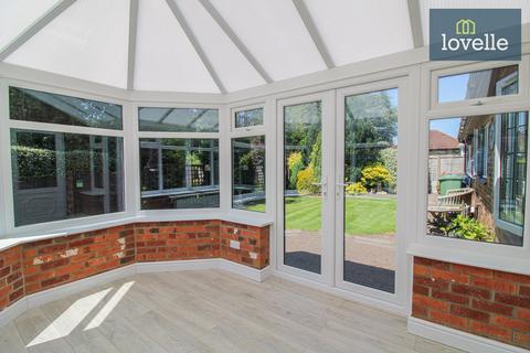 10 Camargue Avenue, Waltham, Grimsby, DN37 0PA