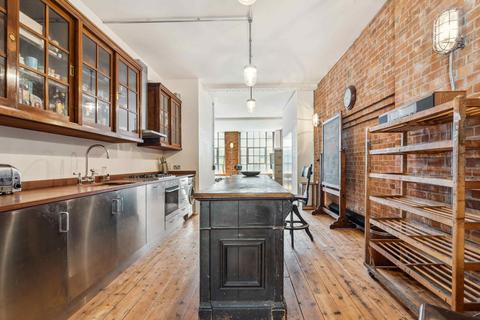 2 bedroom apartment for sale, Shepherdess Walk, London N1