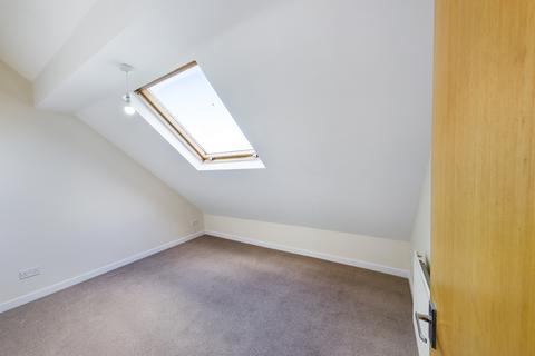 4 bedroom townhouse to rent, New Road East, Portsmouth PO2