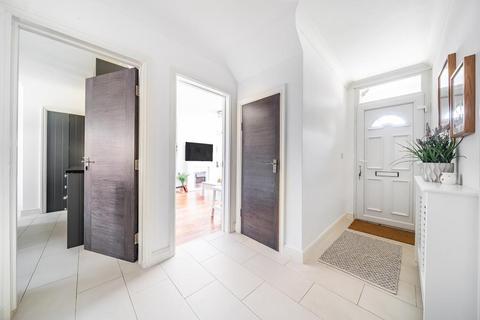 5 Briar Close, Isleworth, TW7 7LF