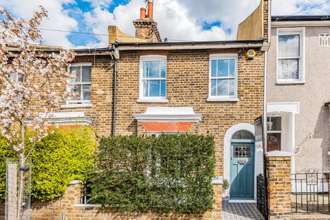 2 bedroom terraced house to rent, Calvert Road London SE10