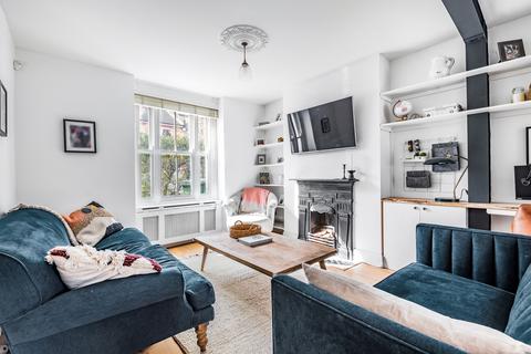2 bedroom terraced house to rent, Calvert Road London SE10
