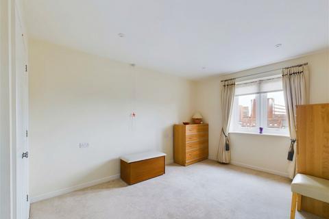 1 bedroom flat for sale, Amelia Court, Union Place, Worthing BN11 1AH